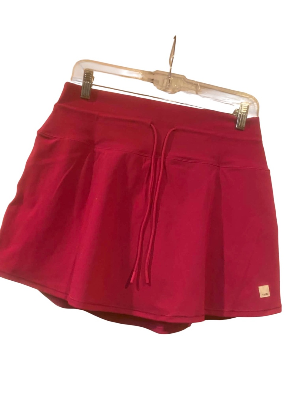 NWT Vuori Daily Skirt 14.5” DRAGONFRUIT Size Medium